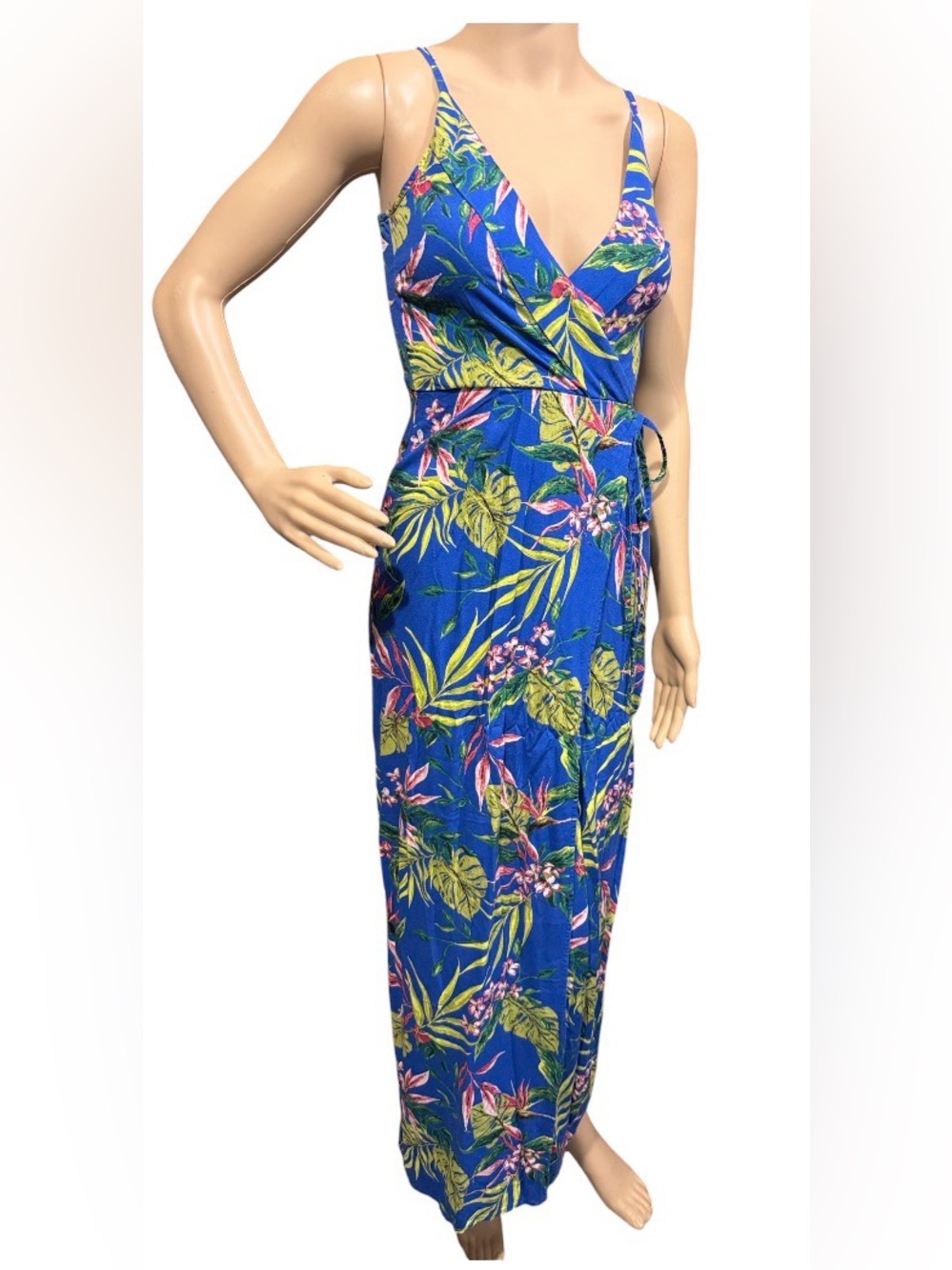 💚💰BOGO FREE H&M Divided Tropical Print Wrap Around Dress